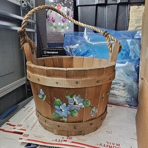 Primitive Wooden Panel Bucket Rope Handle Farmhouse Hand Painted 🎨 Pail Firkin